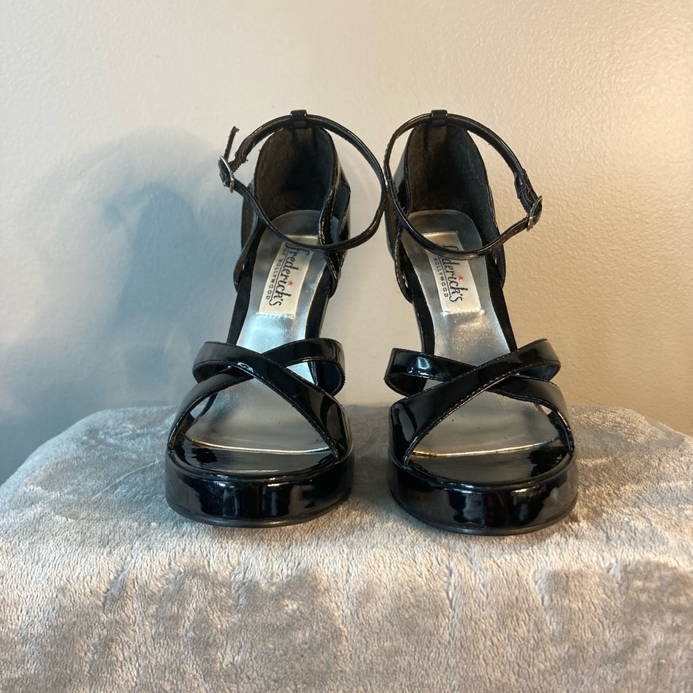 Fredericks Of Hollywood 
5M Black Patent Leather 
Stilettos 4” Heel - Picture 4 of 7